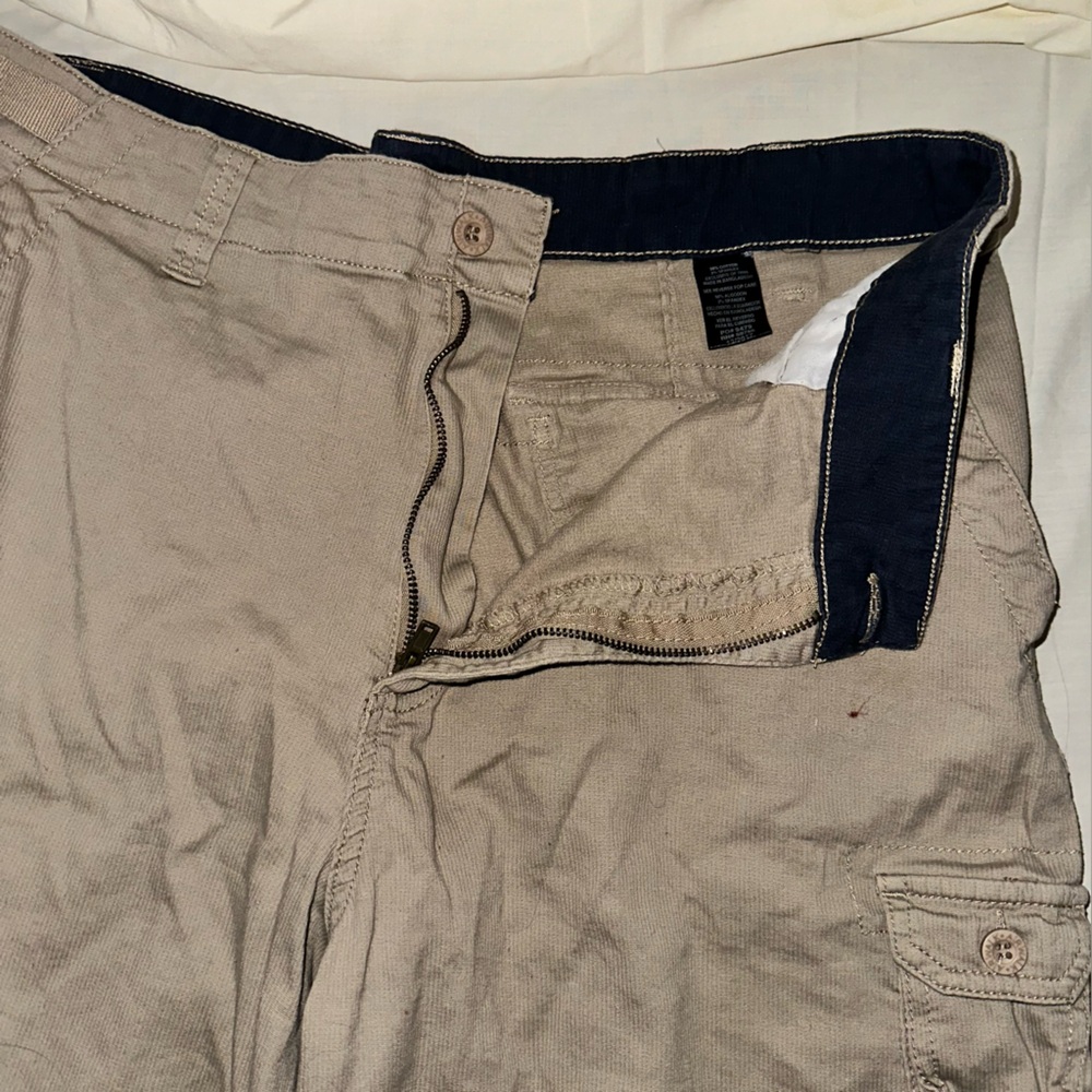 Men’s Y2K Cargo AIRWALK Shorts! Tan Cargo Shorts for Men - Picture 3 of 16